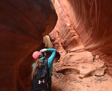 Peek A Boo Slot Canyon Tour